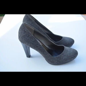 Banana republic platform pumps